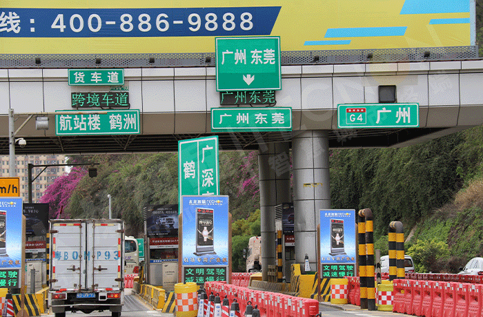 led燈桿屏|智慧燈桿屏|led廣告機(jī)|智慧路燈屏|戶(hù)外LED廣告機(jī)|燈桿屏|智慧燈桿|智慧路燈