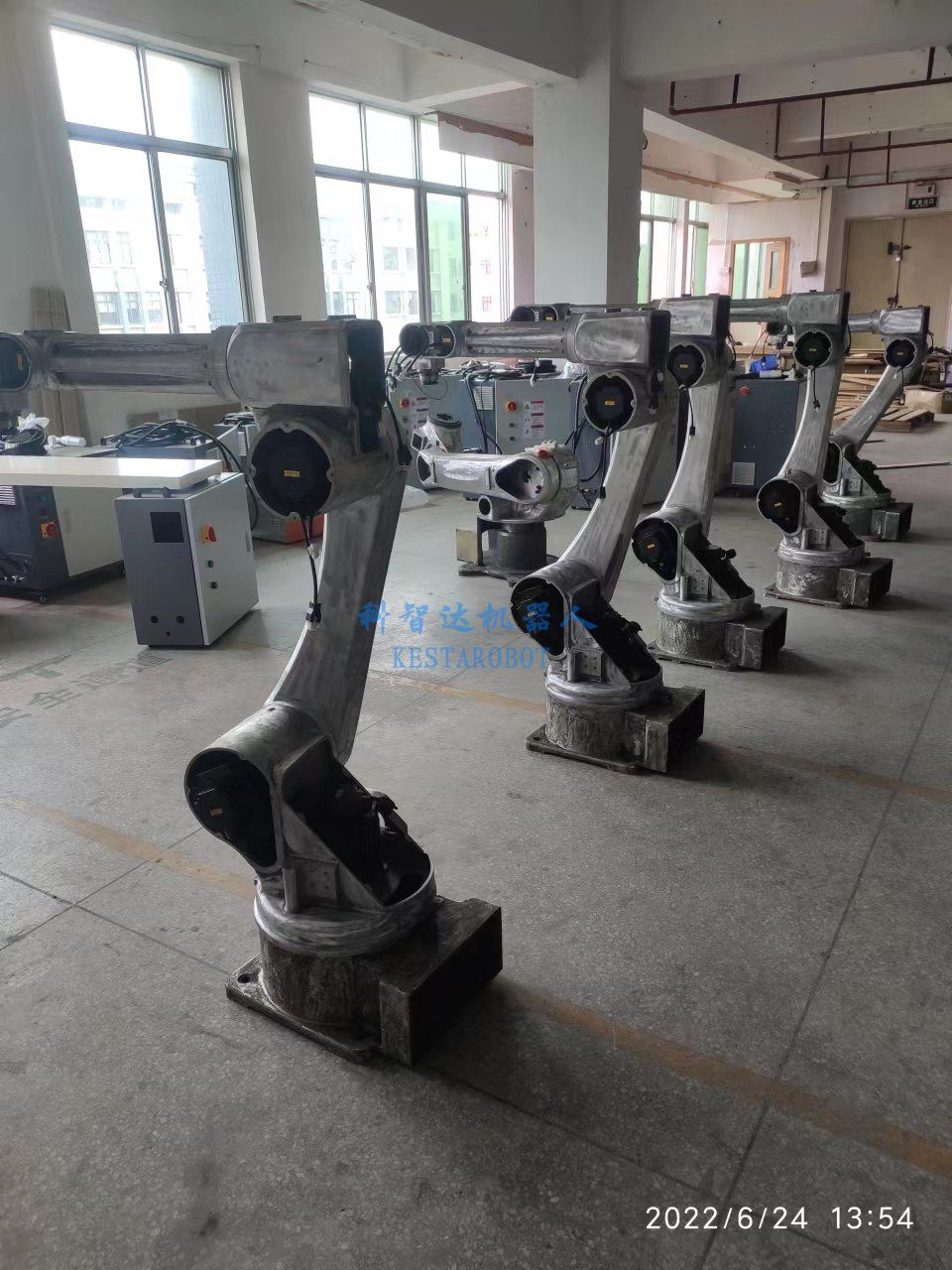 四軸六軸機(jī)器人出貨(圖1) 四軸六軸機(jī)器人出貨(圖1)